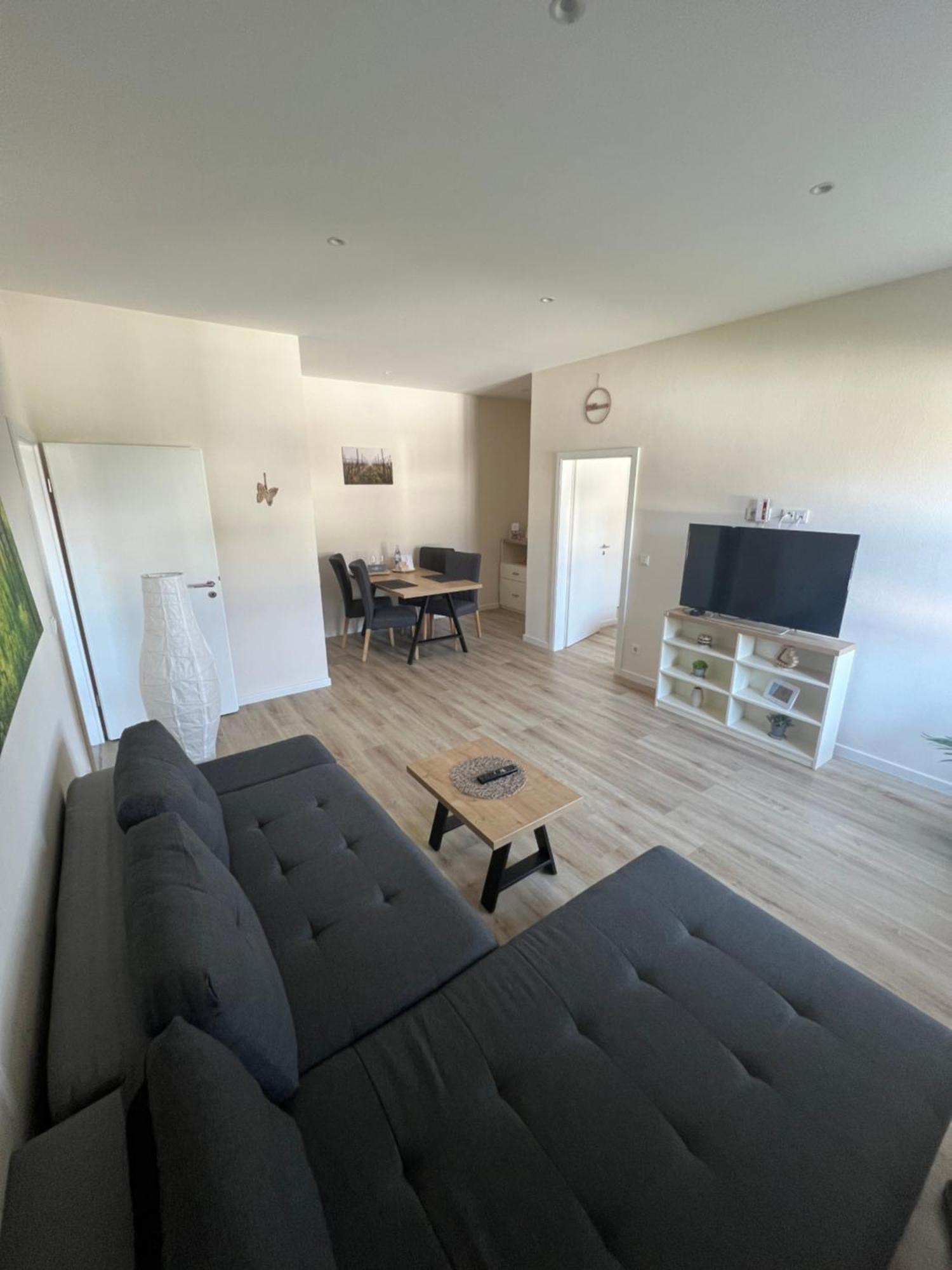 Murach 1 Apartment *